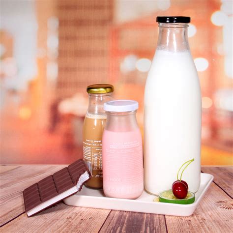 Eco-Friendly 500ml 1000ml Juice Milk Tea Glass Bottle with Metal Lid ...