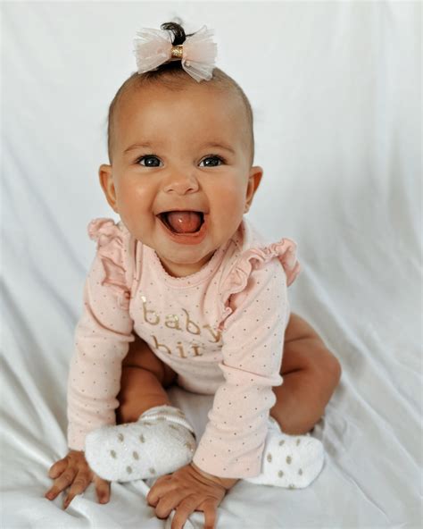 Virginia Dee | We decided that I'd go on her shoulders this time 😁 Me