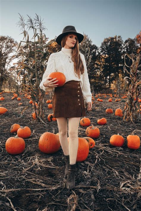 womens pumpkin outfit 1