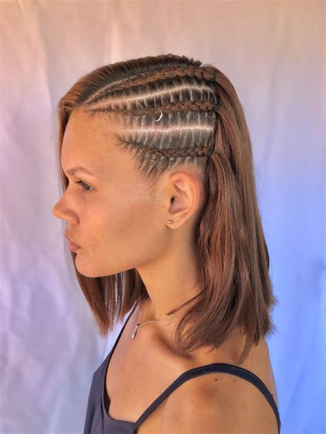 Trança Nago Lateral Cabelo Liso Curto