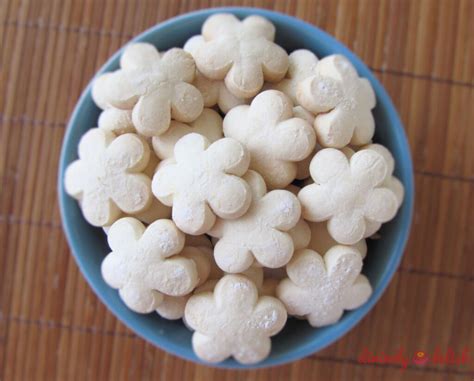 kuih bangkit  perfect blend  simplicity deliciousness