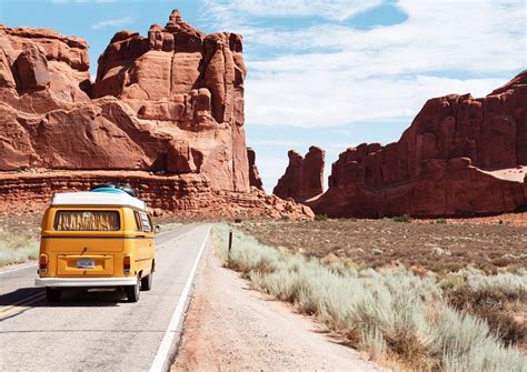 Traveling or Travelling? Which is the Correct Spelling?