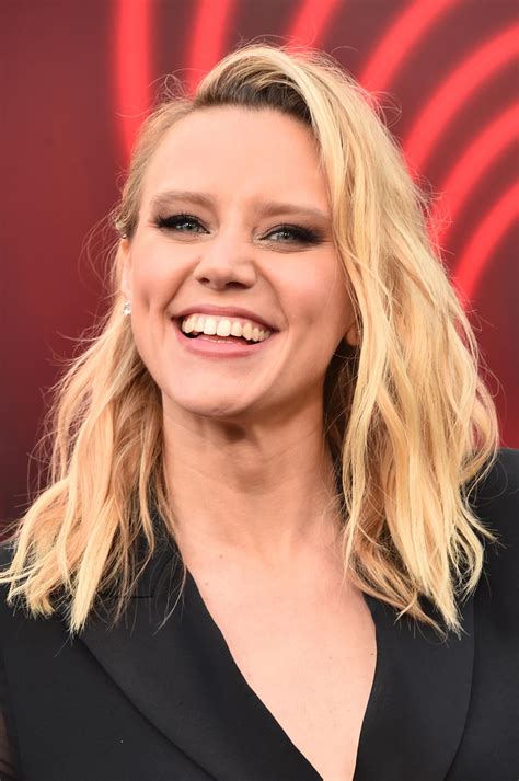 Kate McKinnon's Elizabeth Holmes and Theranos Hulu…