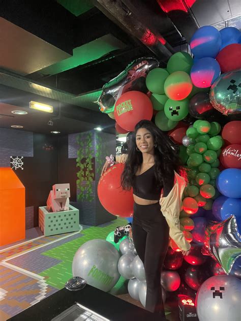 SUNPI🍄 on Twitter: "IM HOSTING @ @HamleysOfficial TONIGHT! 💫 So excited