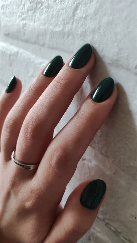 rounded nails short 7