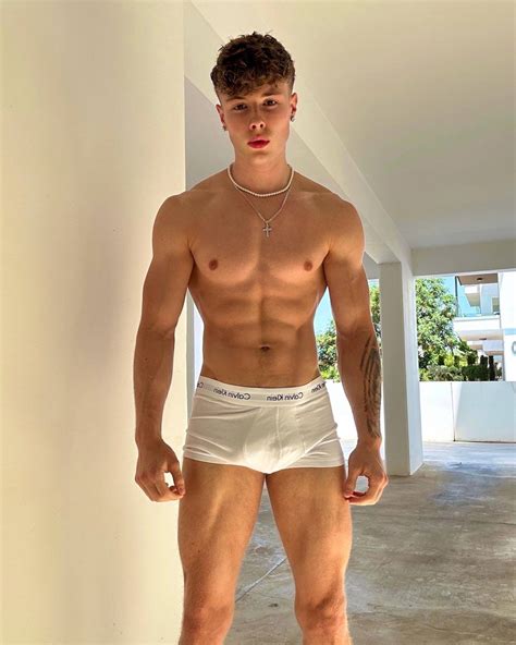 @underwearers on Tumblr