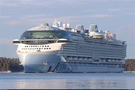 Icon of the Seas: World's largest cruise ship arrives in Florida