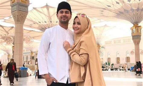 referensi daftar travel umroh terbaik  indonesia  harganya terjangkau mulai  juta