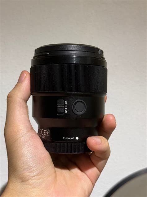 Sony 85mm f1.8, Photography, Lens & Kits on Carousell