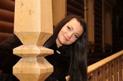 Анна Власова