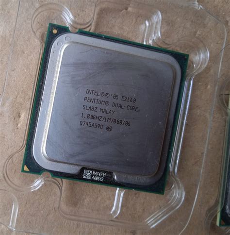 Intel core duo, dual core CPU-k E2160-1,8GHz, E5200-2,5GHz 2db, E8400-3 ...