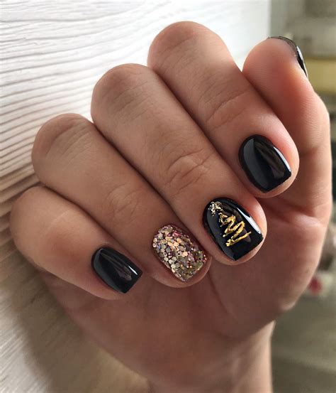 Чёрные ногти. Новогодние ногти. | Manicura de uñas, Manicura para uñas ...
