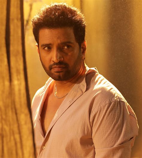 ulaga nayagan kamal haasan releases    santhanam starrer