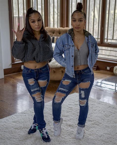Pin by pyt😍 on bff | Twin outfits, Twin day outfits, Siangie twins