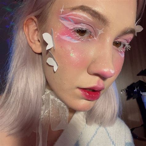 это что новый макияж в инст? | Instagram блестки, необычный макияж ...