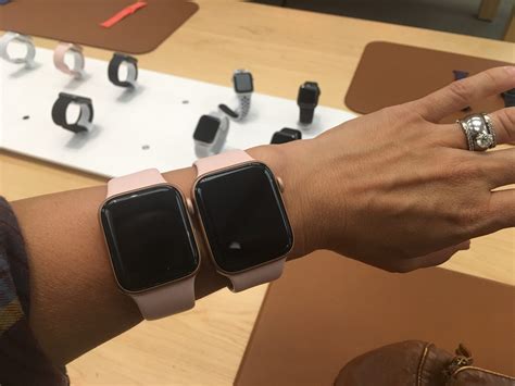 40 мм и 44 мм apple watch на руке фото
