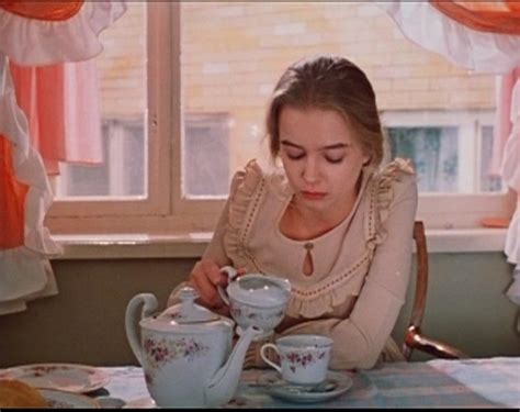 Москва слезам не верит (Moscow Does Not Believe In... - fashion&film ...