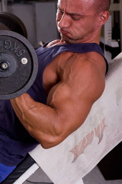 Super Sets: What They Are and 4 Ways to Do Them - Breaking Muscle
