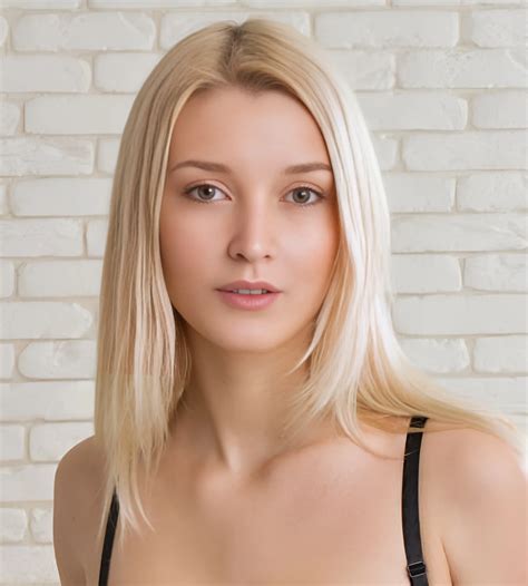 Koko Amaris’s Wiki, Bio, Net Worth, Age, Husband, Hot Photos Education