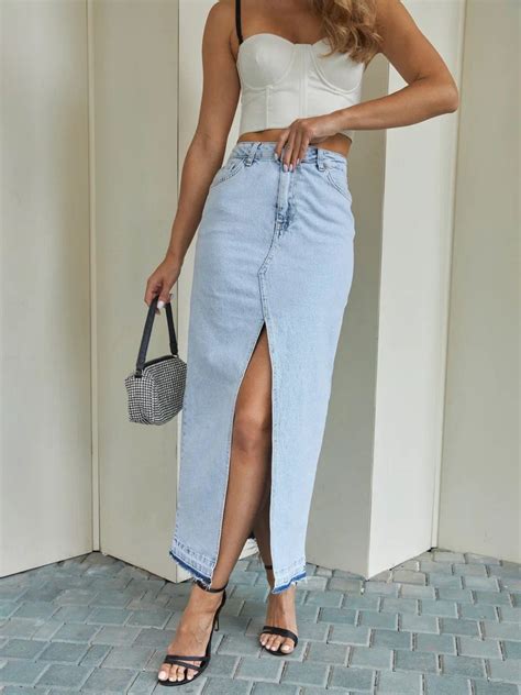 Джинсовая юбка макси с разрезом | Denim skirt outfits, Long skirt looks ...