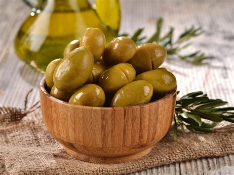 Green Olives Recipe - How to Make Green Olives