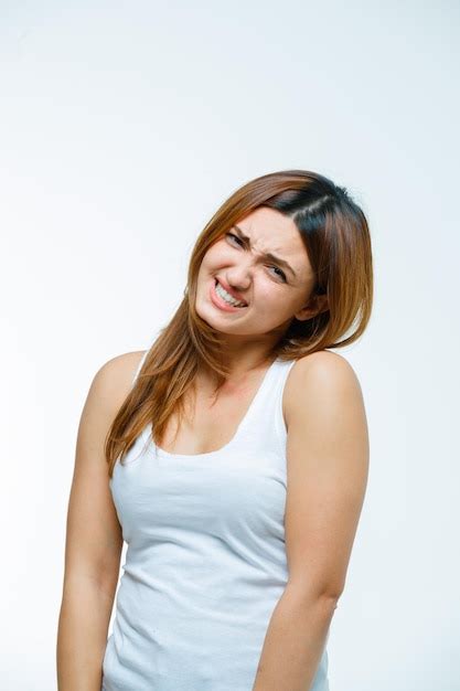 photo young woman grinning