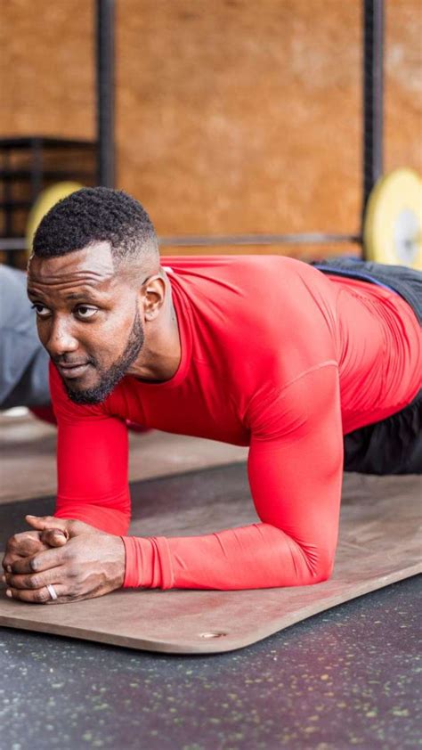 7 Major Benefits of doing Plank every day