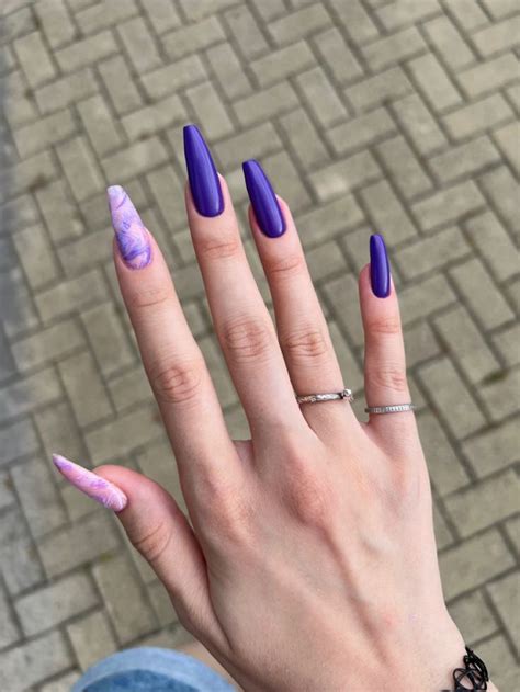 фиолетовые ногти | маникюр на длинные ногти | manicure | Unhas ...