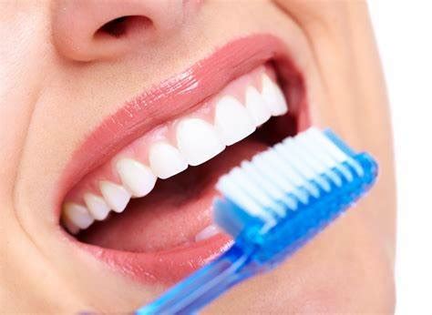 common mistakes  brushing  teeth