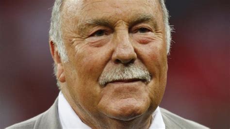 Jimmy Greaves: Tottenham Hotspur, Chelsea and England legend dies aged ...