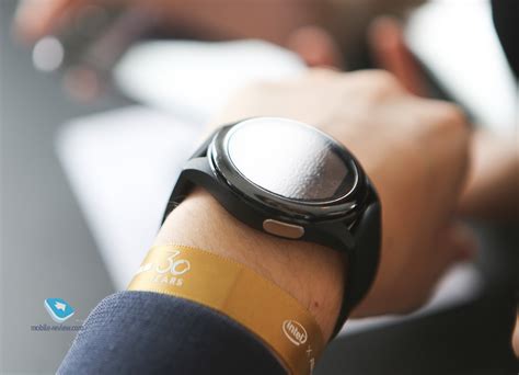 Mobile-review.com Первый взгляд на умные часы Asus VivoWatch SP