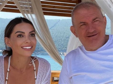 Voditeljka Jelena Simić ljubi 18 godina starijeg profesora sa FPN