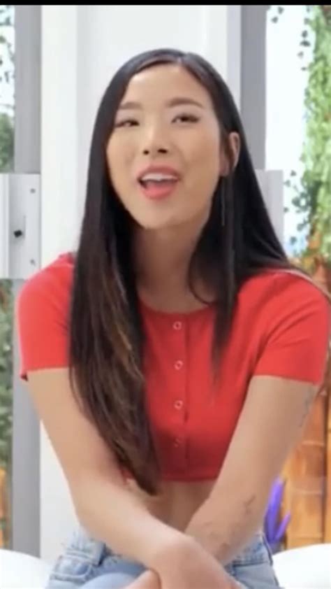 Elle Lee : r/trueratecelebrities