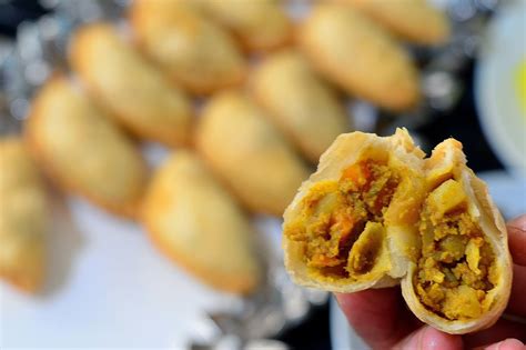 karipap inti sedap   black chef