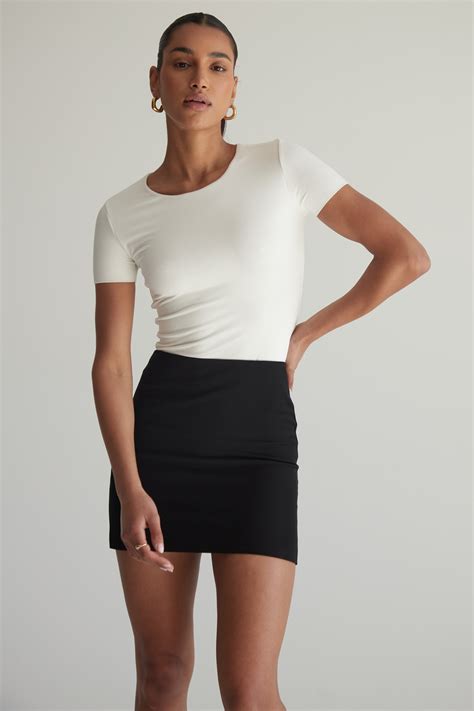 Women's Clothing - RE ONA