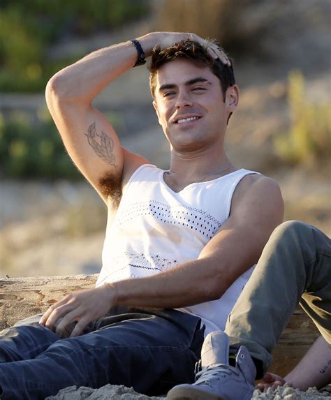 Shirtless Zac Efron on 'We Are Your Friends' Set | Zac Efron