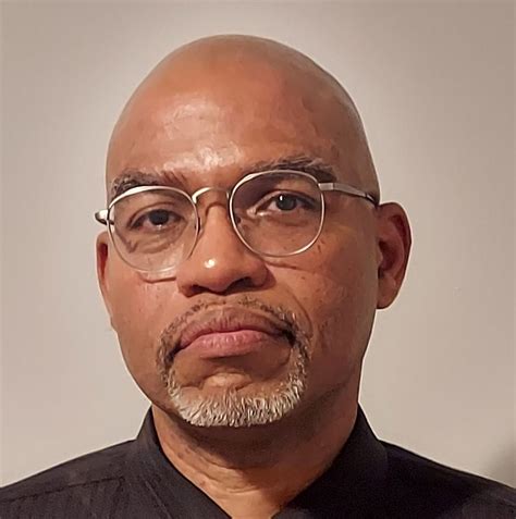 Anonymous - A honey badger raids beehives while enduring nonstop stings