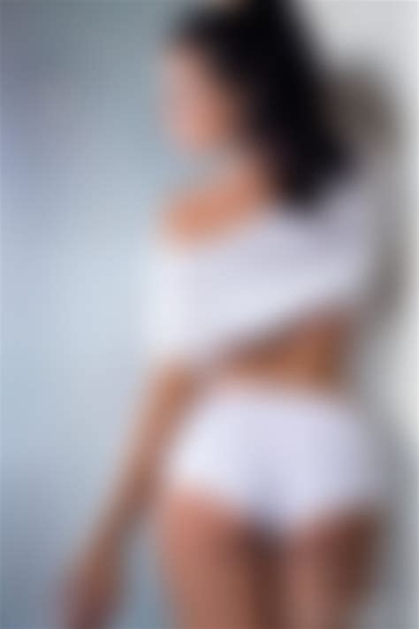 Kendra Cantara, white bite : HungryButts