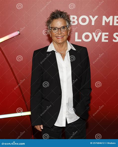 Amanda Bearse 2022