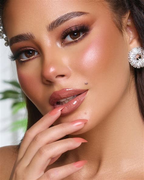 Watch the live stream of the Grand Arrivals for Fatal Fury: City of