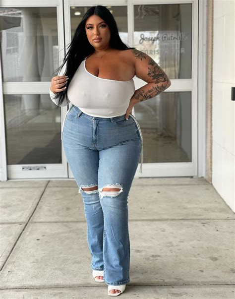 Ashley Bova (@ashbovaxo) • Instagram photos and videos