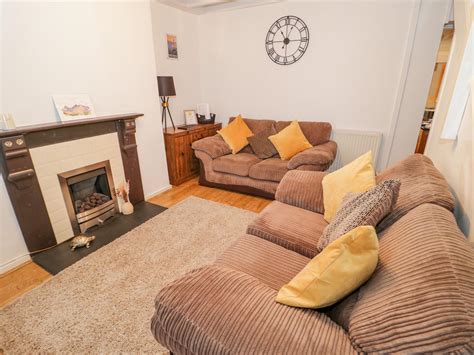 7 Glanafon Street, Bethesda, Gwynedd - Cottage Holiday Reviews