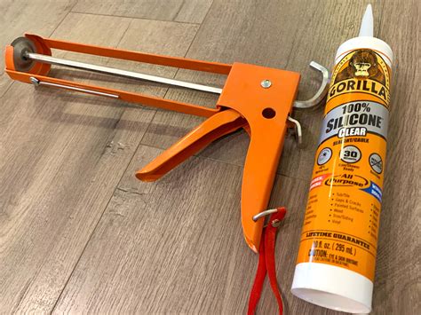 How to Use a Caulk Gun – Projects by Peter