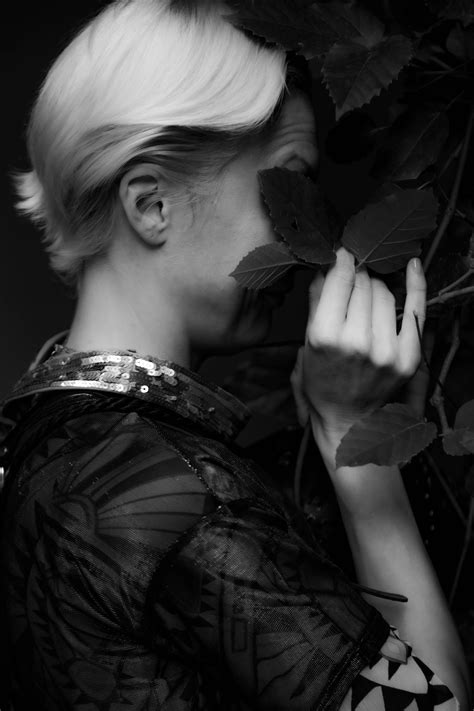 Short+Busty Photos, Download The BEST Free Short+Busty Stock Photos