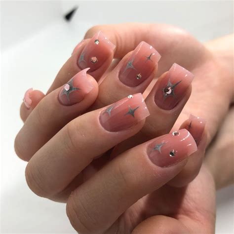 Нюдовый маникюр со стразами in 2024 | Manicure, Nail manicure, Nails