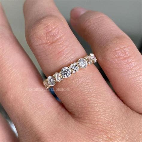 pin op stackable band