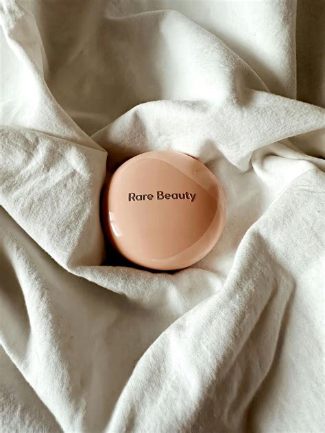 Rare Beauty’s CSR Initiatives: Transforming Mental Health Advocacy