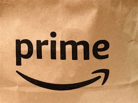 E-commerce fans react to the new UPS Sunday delivery surcharge 12