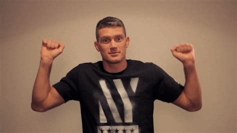 Shoulder Dance GIFs - Find & Share on GIPHY