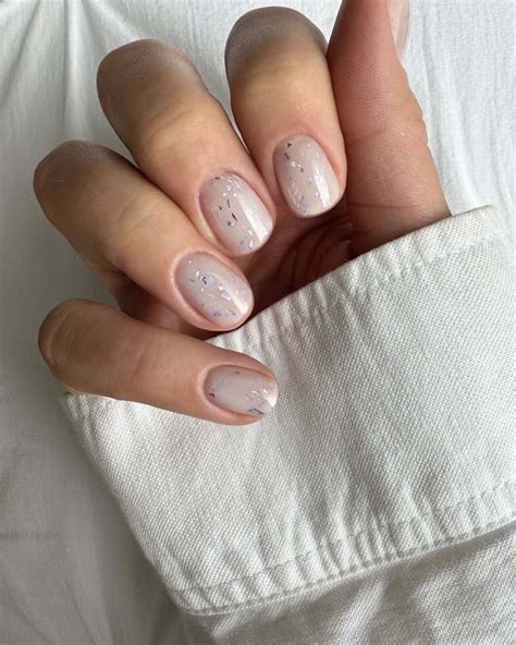 Unhas Curtas Delicadas E Elegantes